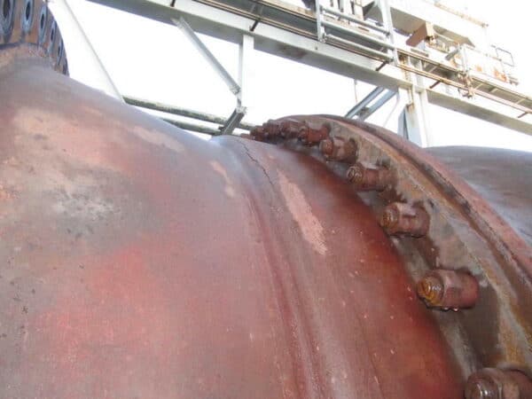 Gas turbine with a crack representing welding repairs